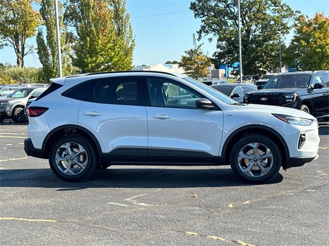 New 2025 Ford Escape ST-Line image 2