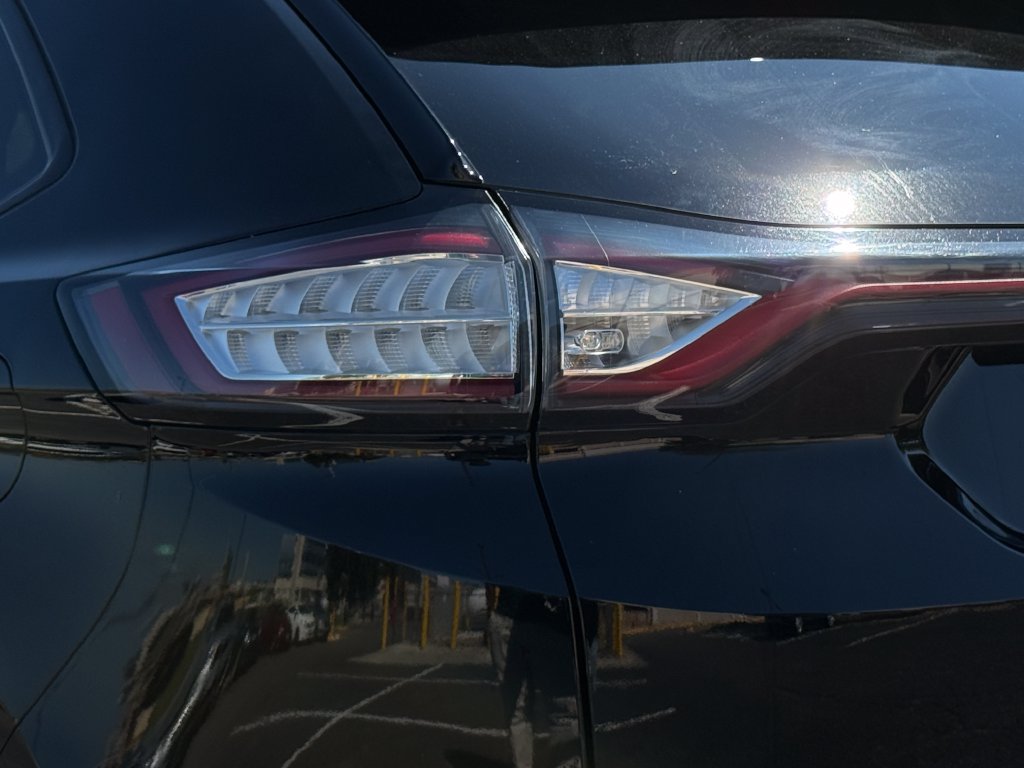 Used 2018 Ford Edge Sport w/ Equipment Group 401A AWD/4WD image 8