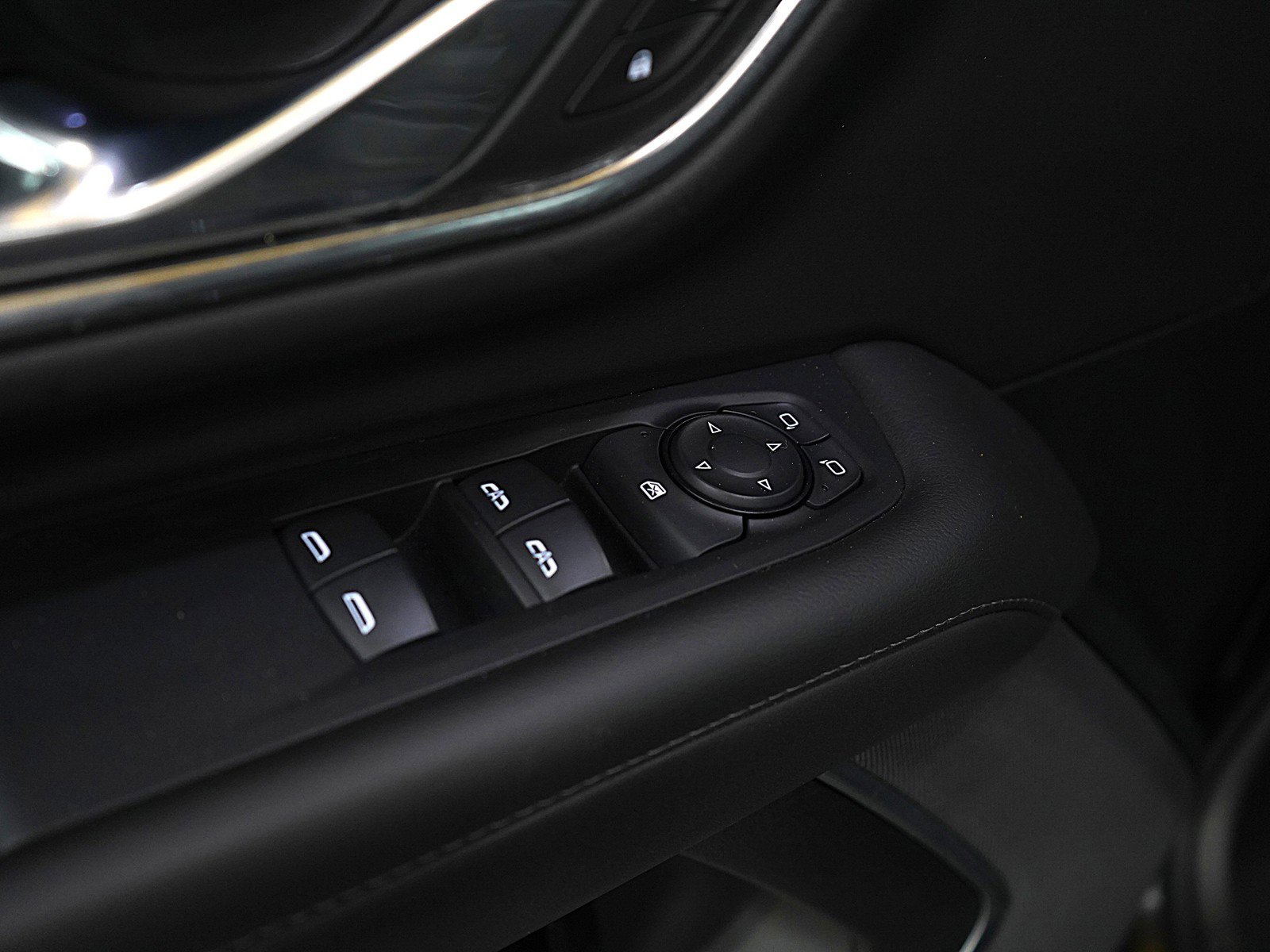 Used 2023 GMC Yukon XL SLE AWD/4WD image 21