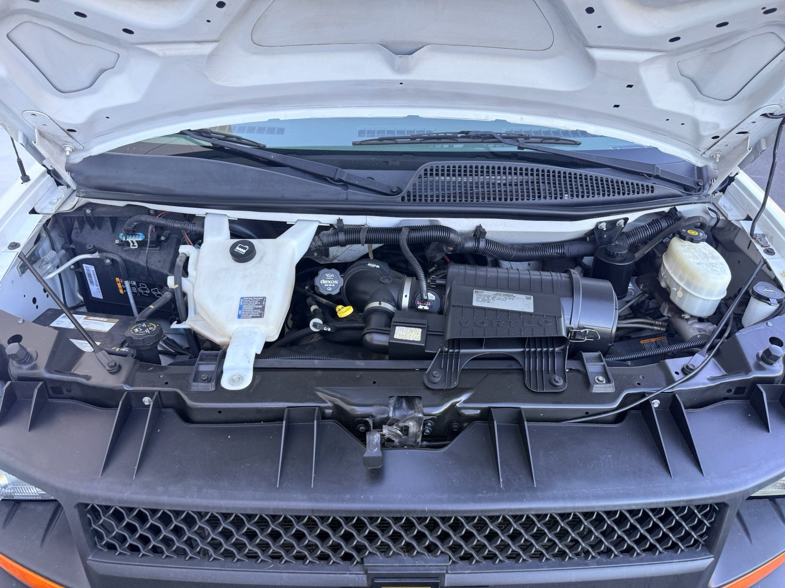 Used 2015 Chevrolet Express 2500 RWD image 15