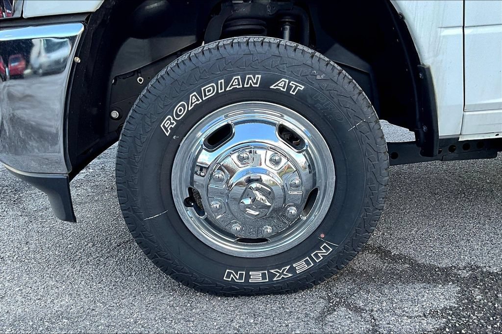 Used 2023 RAM 3500 Tradesman AWD/4WD image 9