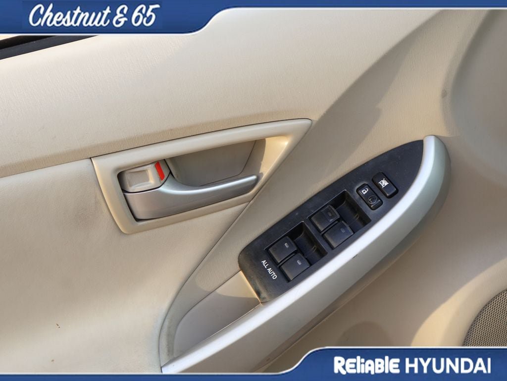 Used 2014 Toyota Prius Four FWD image 21