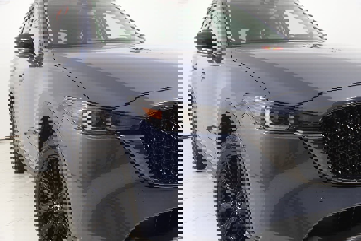 Used 2025 MAZDA CX-5 Carbon Edition image 18