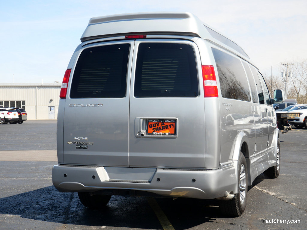 Used 2020 Chevrolet Express 2500 Extended w/ Enhanced Convenience Package RWD image 18