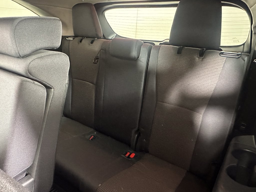 Used 2023 Toyota Highlander LE AWD/4WD image 20