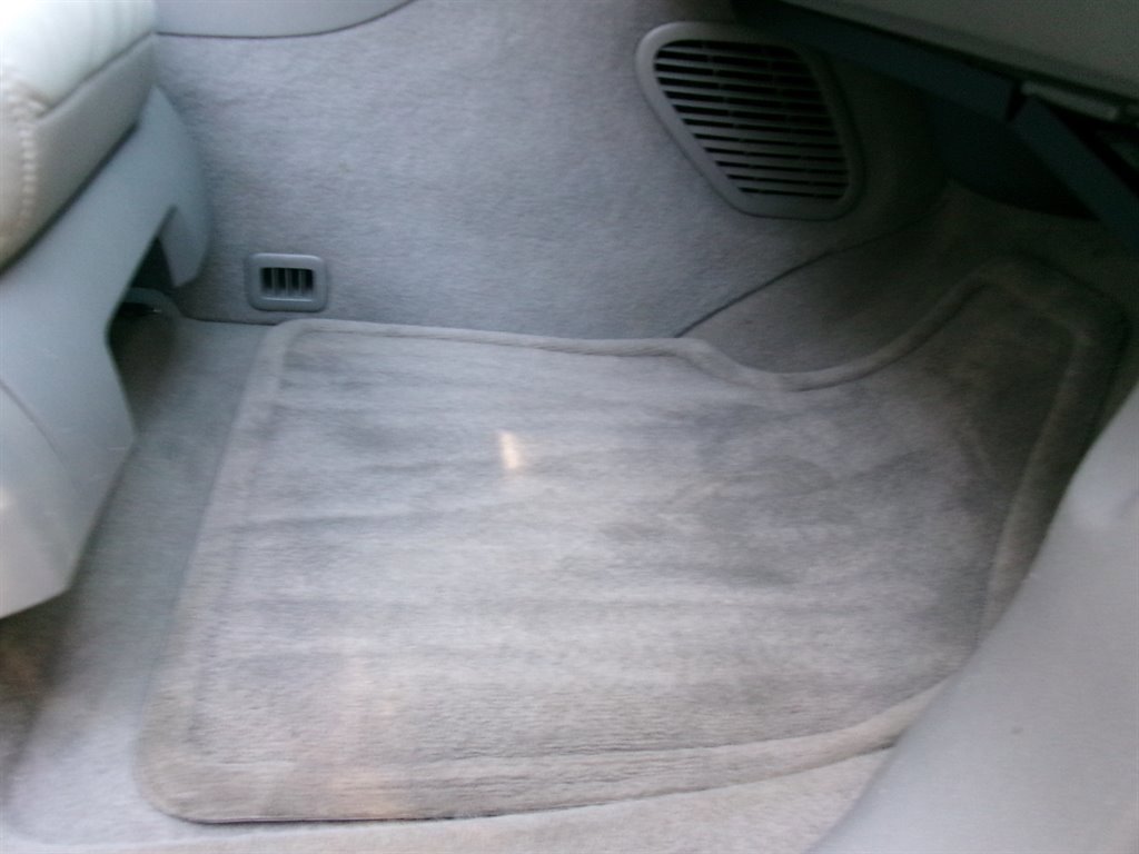 Used 2009 Chevrolet Traverse LT image 19