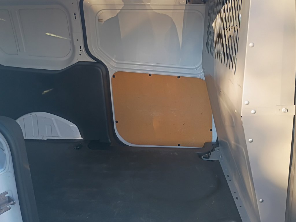 Used 2018 Ford Transit Connect XL FWD image 13