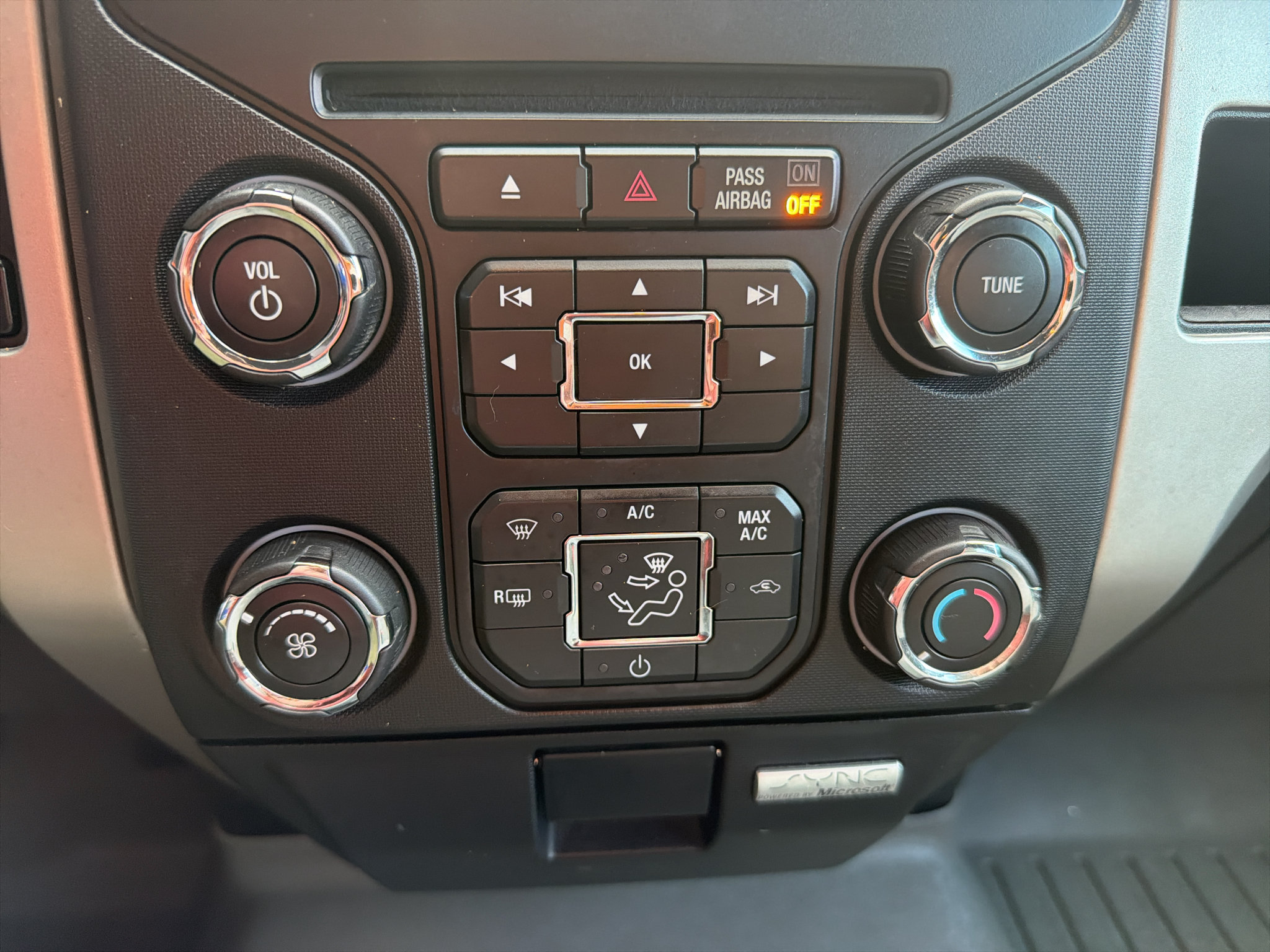 Used 2014 Ford F150 XLT w/ Equipment Group 302A Luxury AWD/4WD image 31