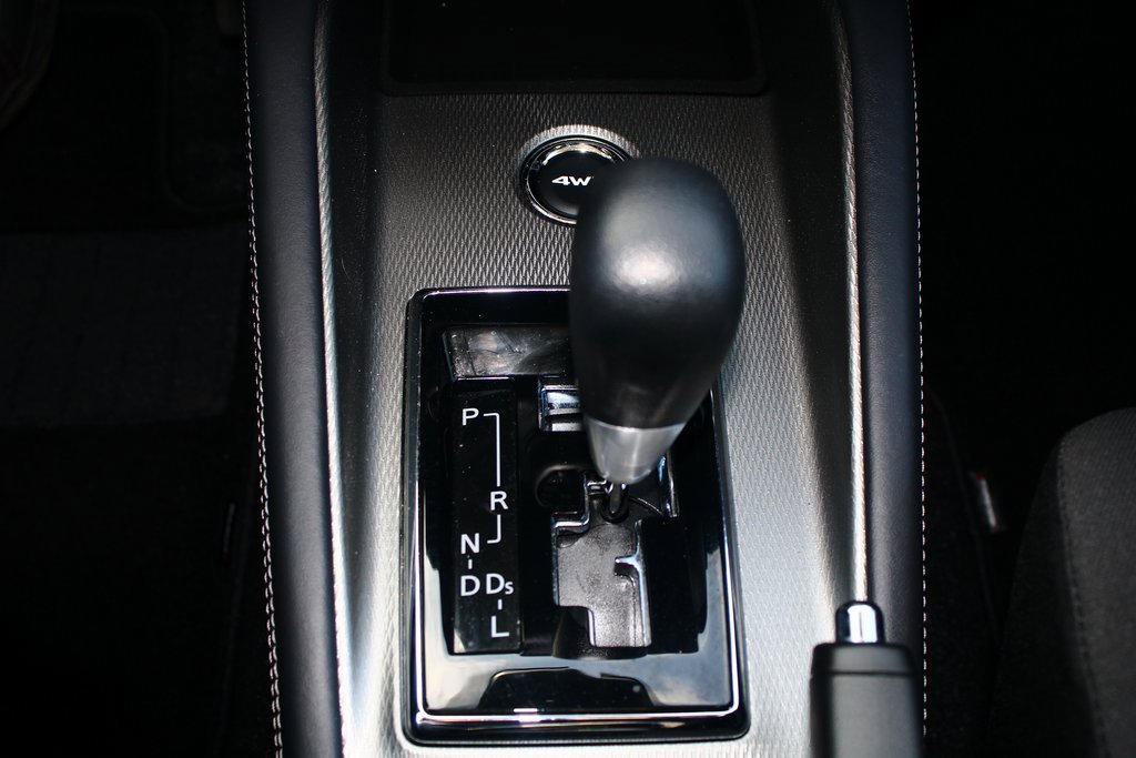 Used 2025 Mitsubishi Outlander Sport ES image 19