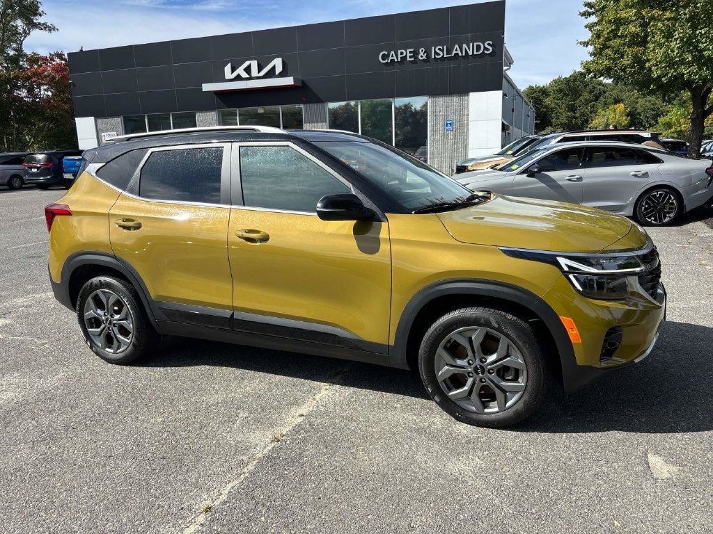 Certified 2024 Kia Seltos S AWD/4WD image 2