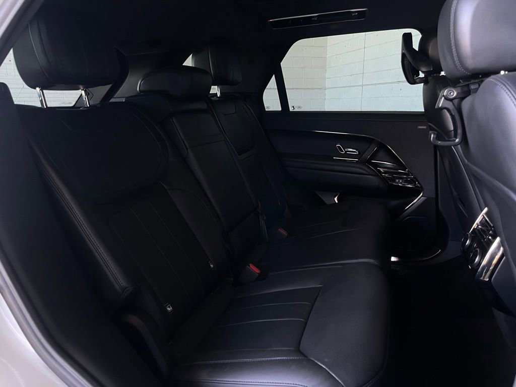 Used 2024 Land Rover Range Rover Sport SE image 15