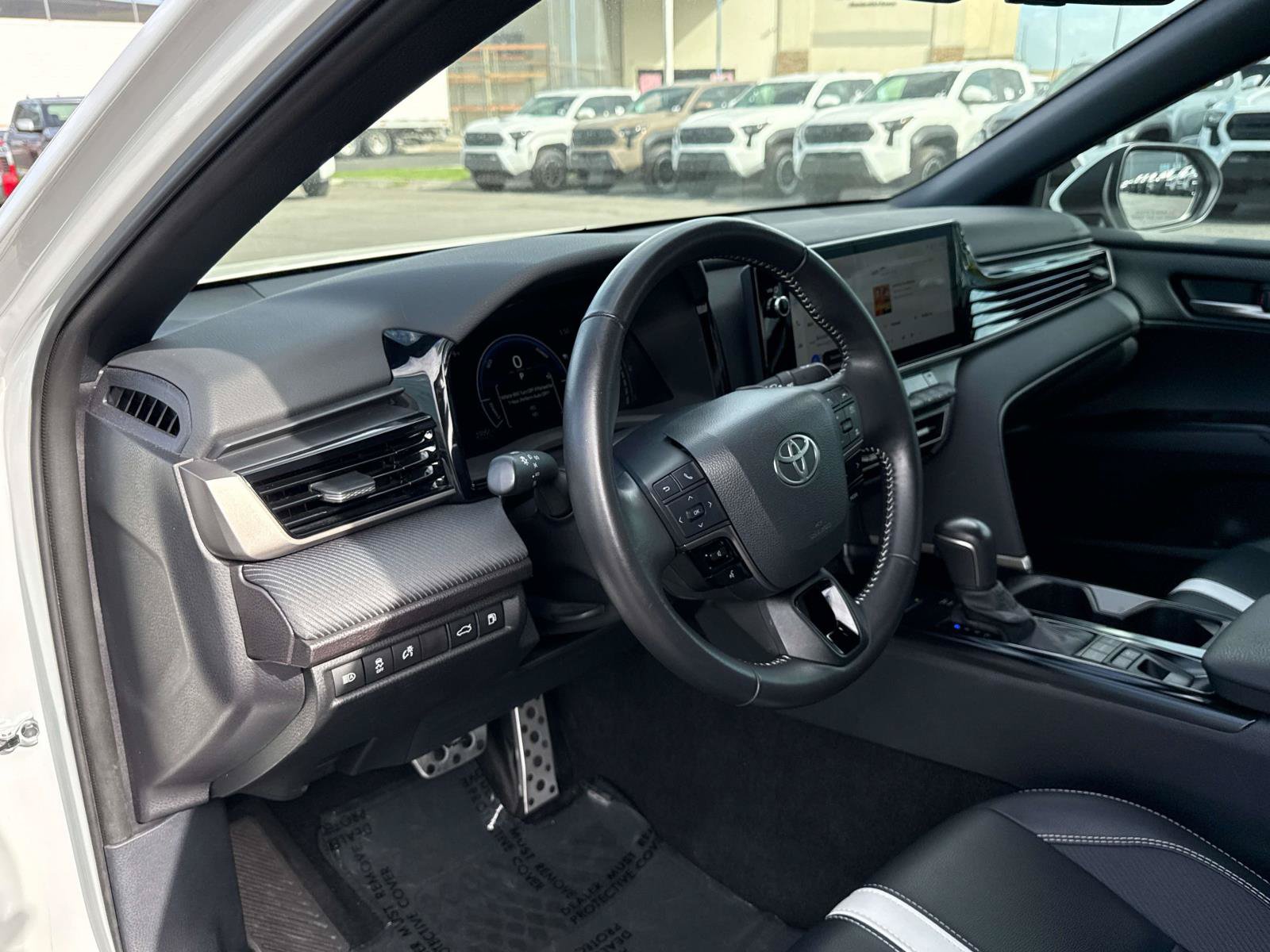Used 2025 Toyota Camry SE w/ Multimedia Upgrade Package FWD image 10