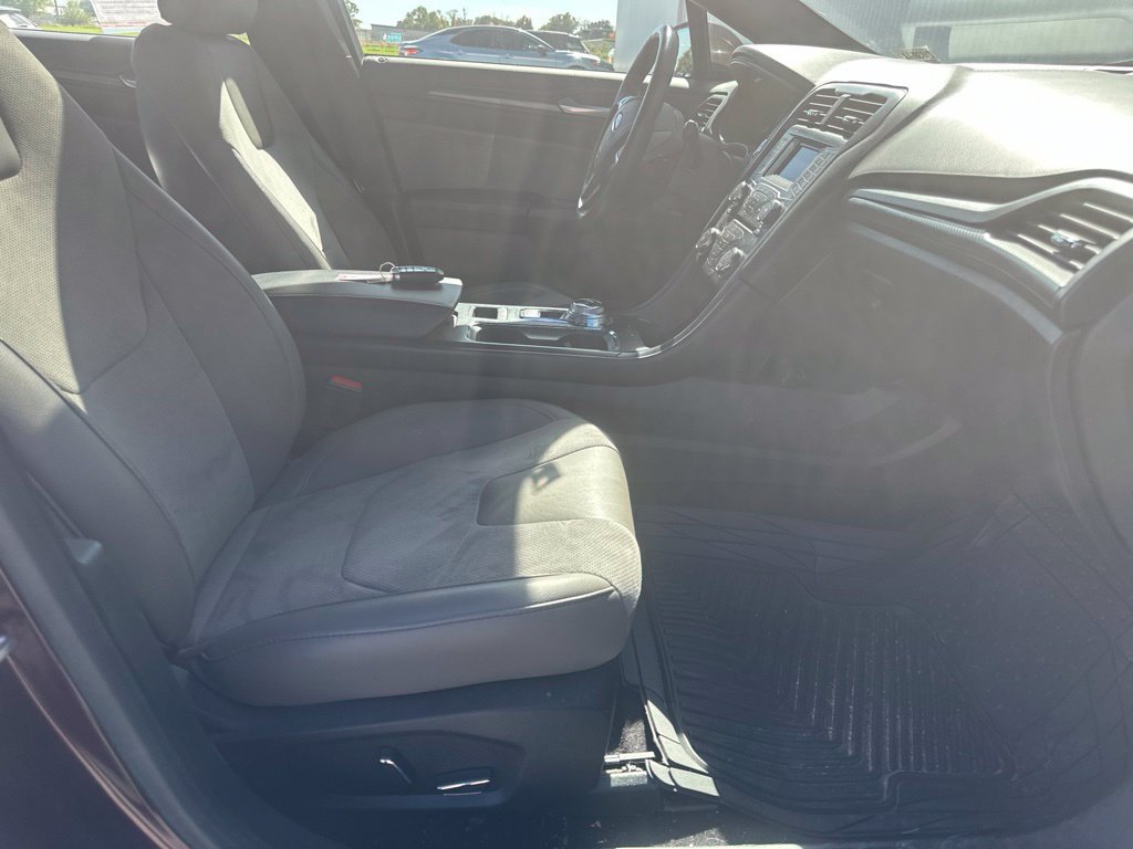 Used 2017 Ford Fusion Sport AWD/4WD image 32