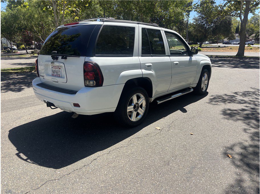 Used 2008 Chevrolet TrailBlazer LT AWD/4WD image 6