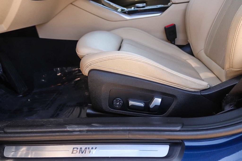 Used 2023 BMW 330i Sedan w/ Parking Assistance Package RWD image 21