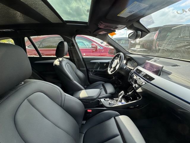 Used 2021 BMW X1 sDrive28i w/ M Sport Package image 3