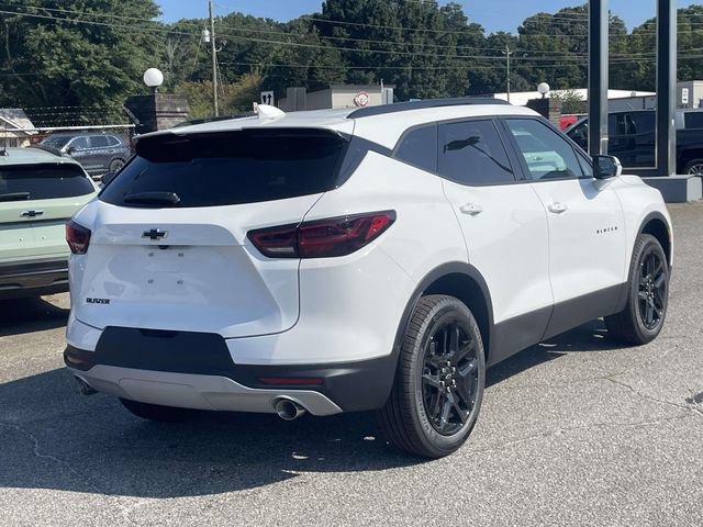 New 2026 Chevrolet Blazer LT w/ LPO, Black Grille Bar Package FWD image 3