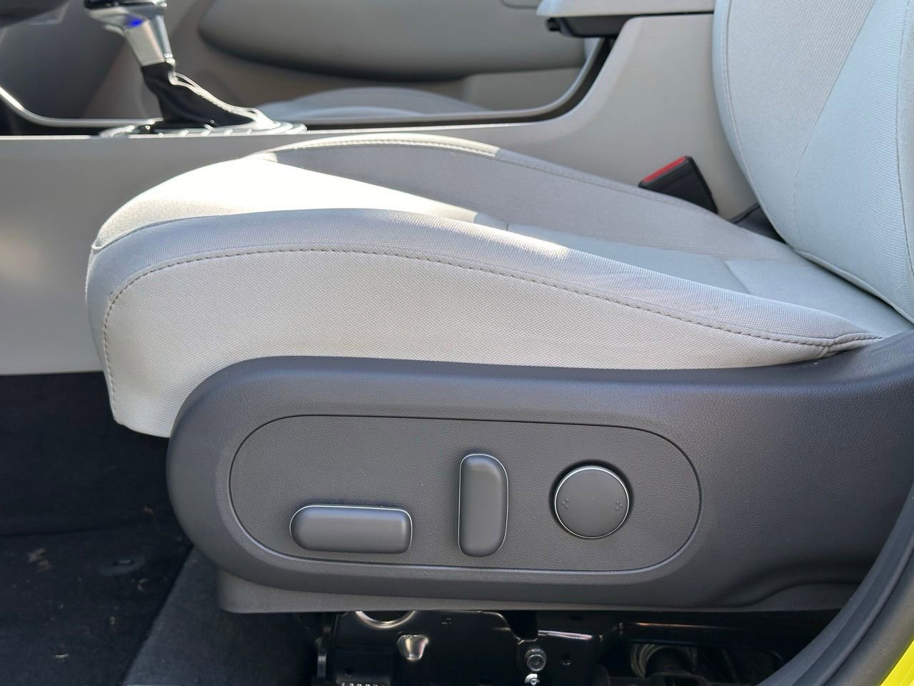 Used 2024 Hyundai Kona SEL image 25