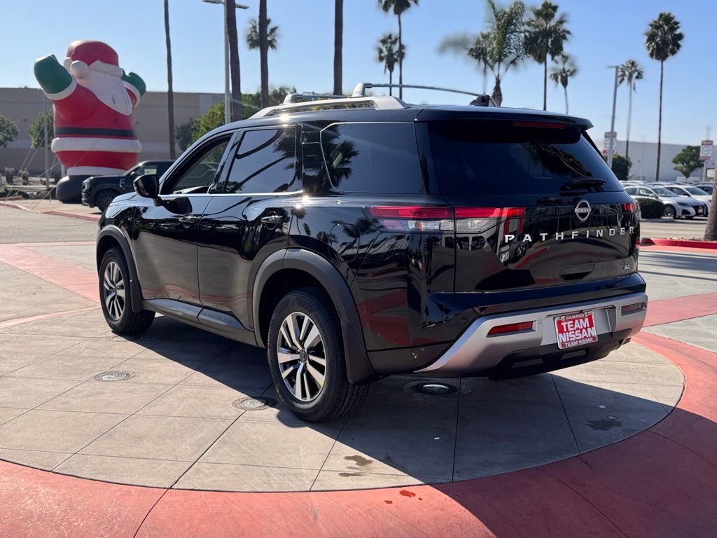 New 2025 Nissan Pathfinder SL image 5