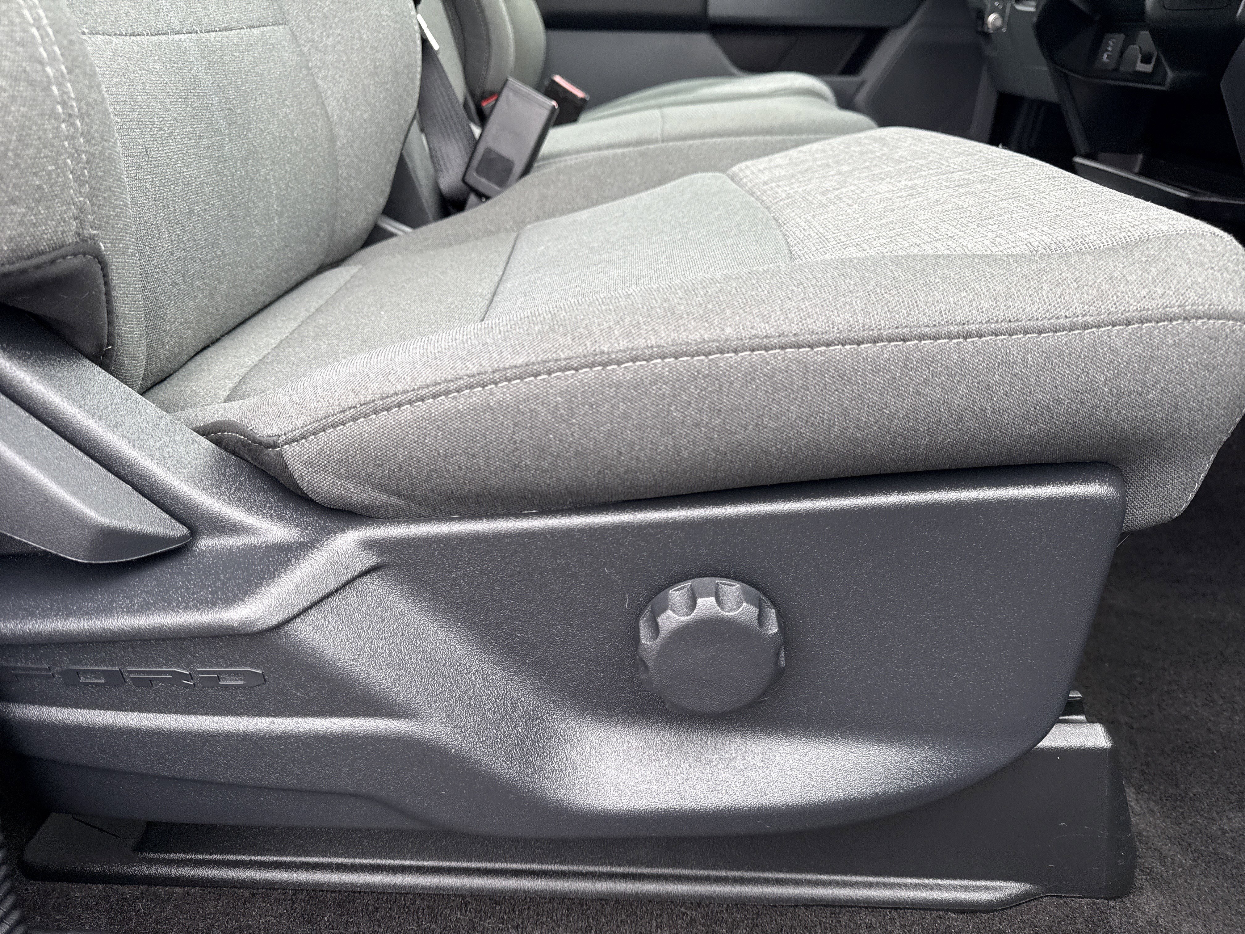 Used 2022 Ford F150 XLT w/ Trailer Tow Package image 28