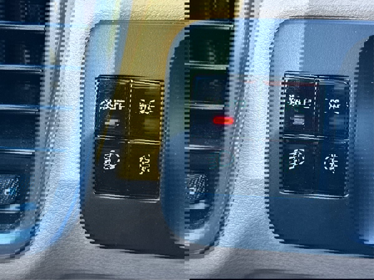 Used 2020 Porsche Cayenne image 17