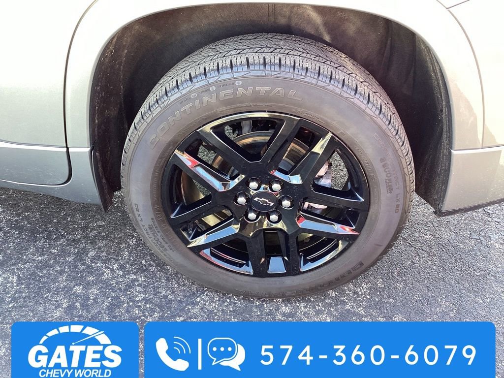 Used 2023 Chevrolet Traverse Premier image 38