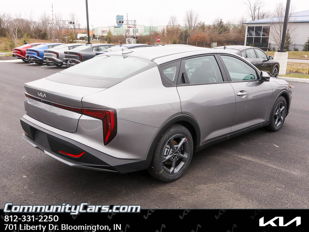 New 2025 Kia K4 LXS image 7