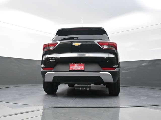 Used 2023 Chevrolet TrailBlazer LT FWD image 35
