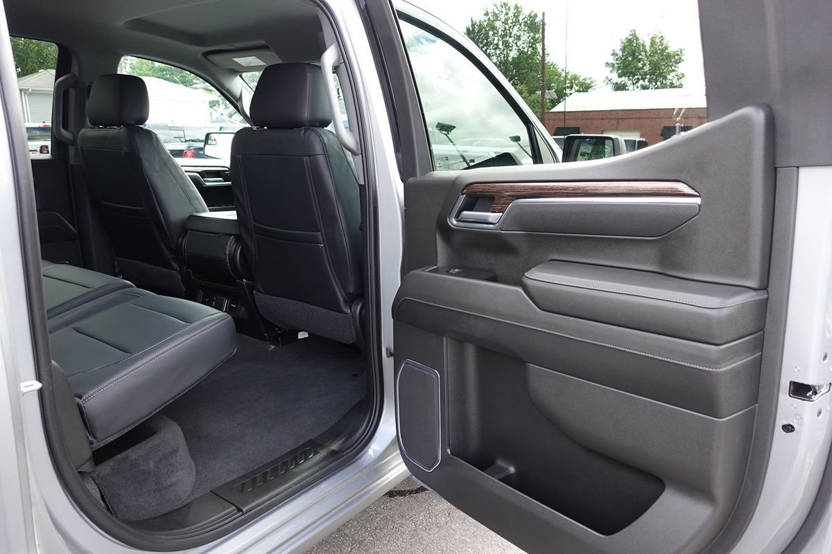 Used 2025 GMC Sierra 1500 Elevation AWD/4WD image 25