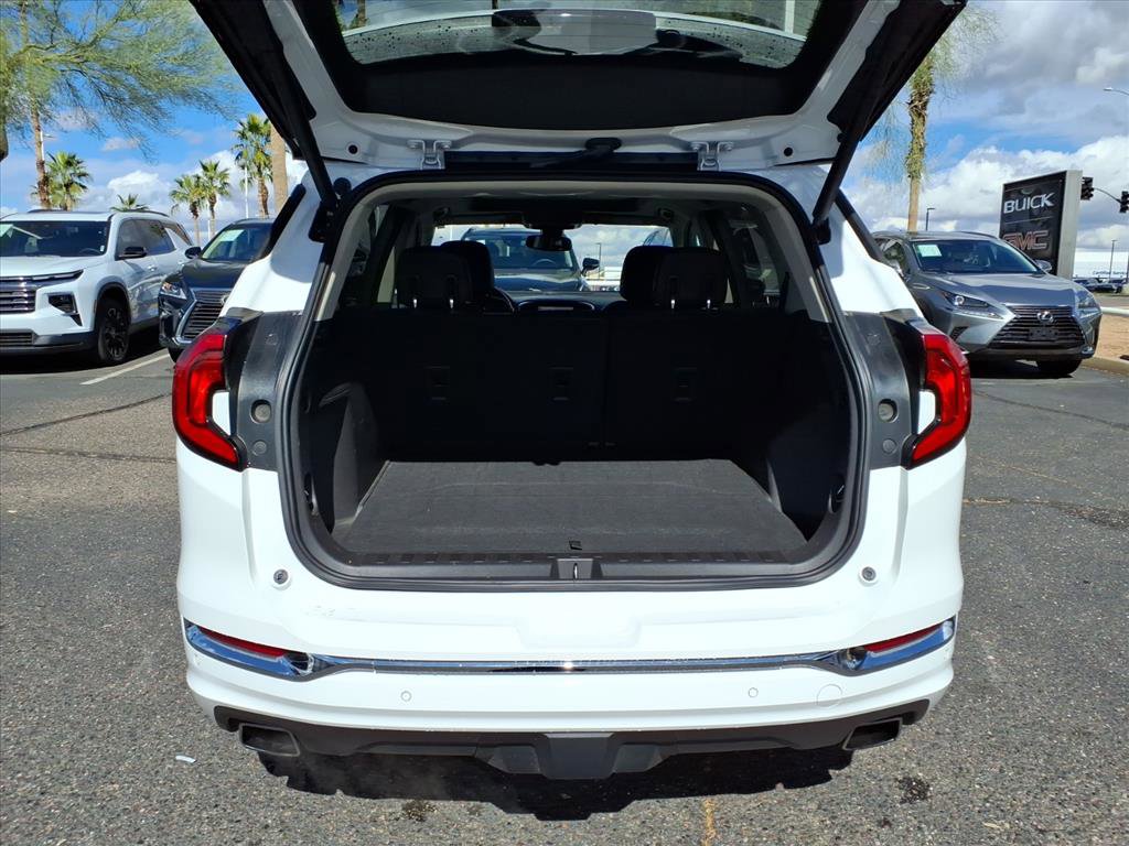 Used 2020 GMC Terrain Denali w/ Denali Premium Package image 10