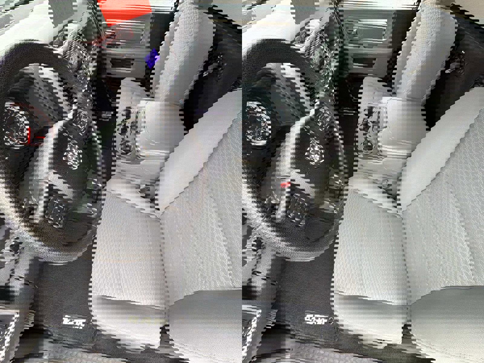 Used 2016 RAM 1500 Express image 2