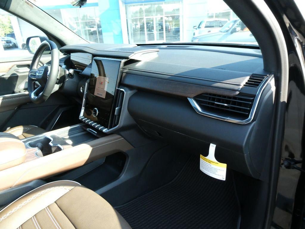 New 2026 GMC Acadia Denali Ultimate AWD/4WD image 10