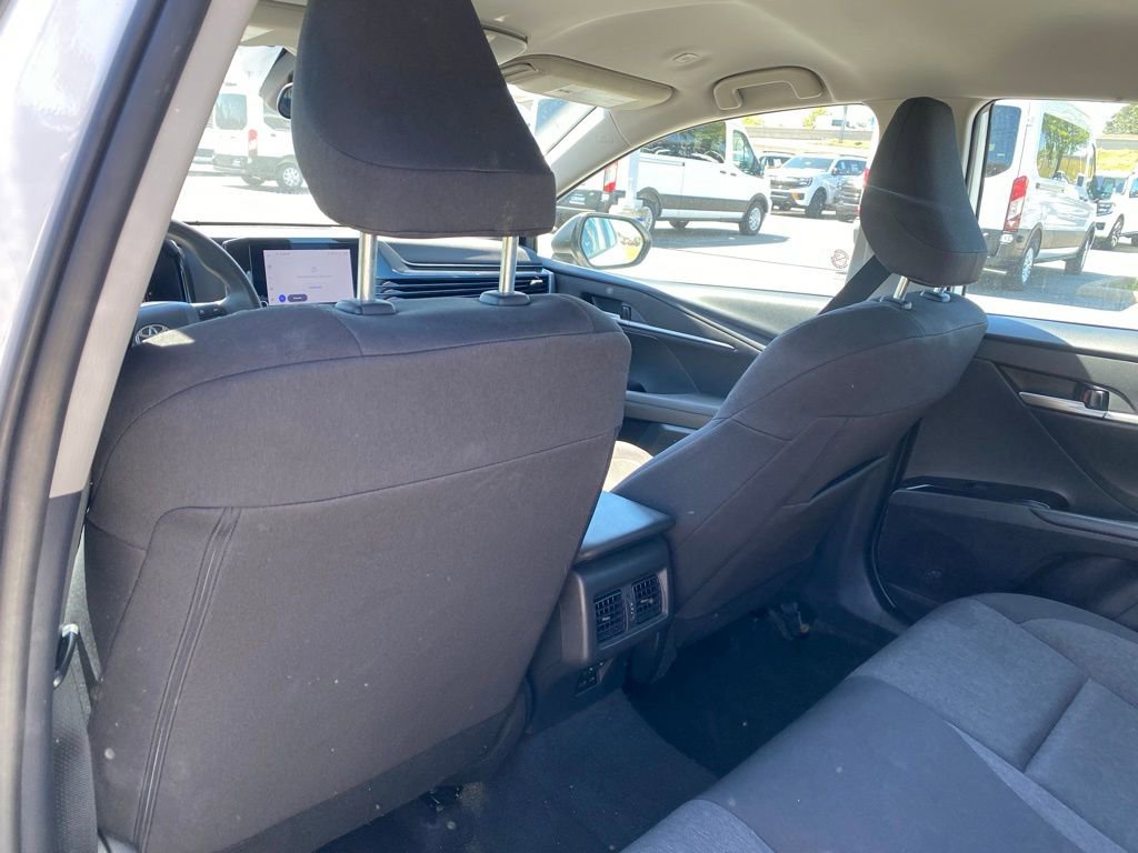 Used 2025 Toyota Camry LE image 29