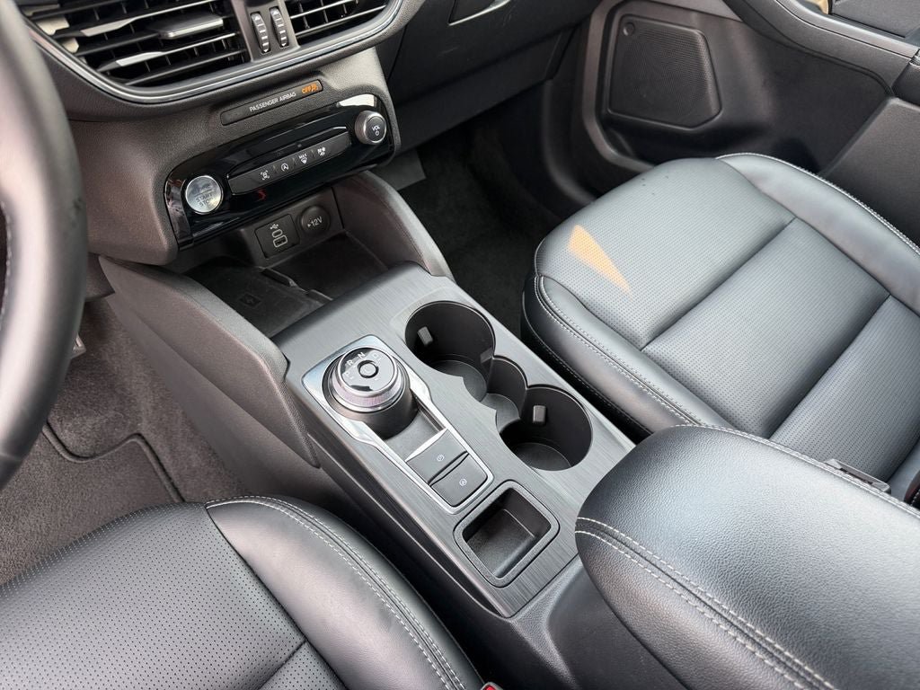 Used 2025 Ford Escape Platinum AWD/4WD image 18