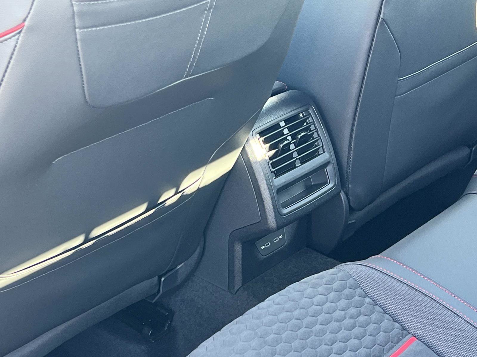 New 2026 Volkswagen GTI SE FWD image 26