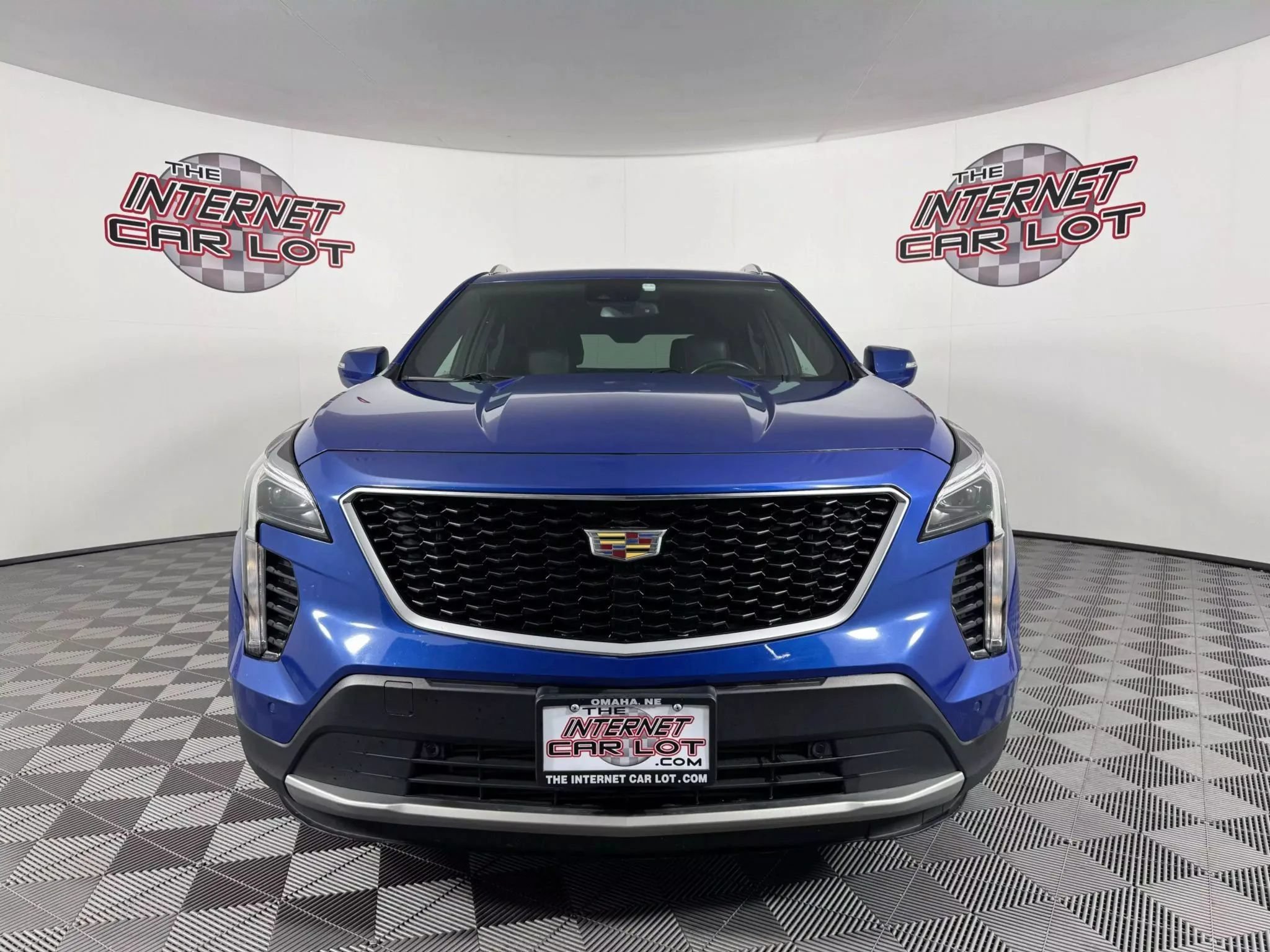 Used 2021 Cadillac XT4 Premium Luxury AWD/4WD image 2