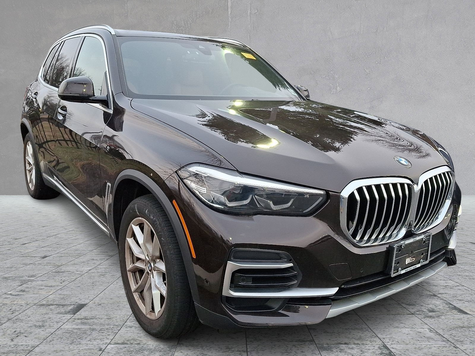 Used 2023 BMW X5 xDrive40i w/ Premium Package image 1