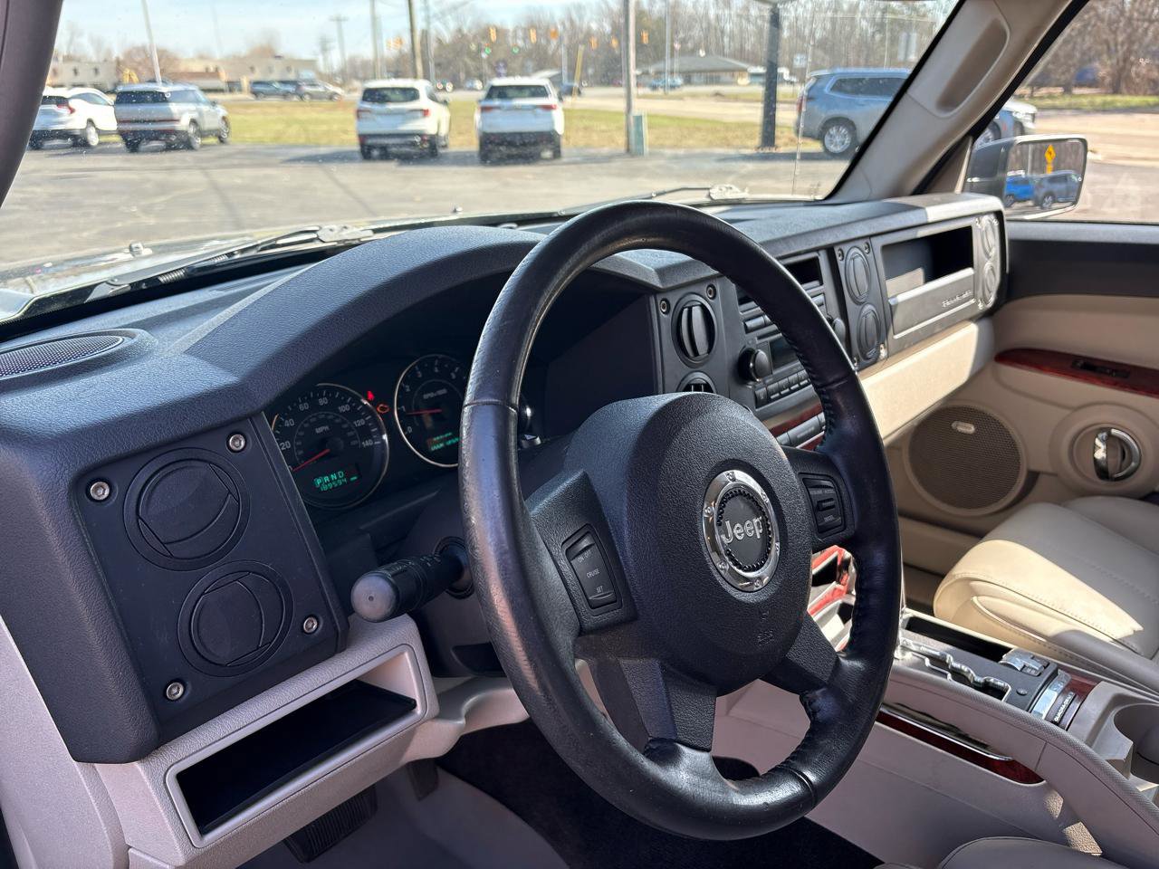 Used 2007 Jeep Commander Limited w/ Trailer Tow Group IV image 7