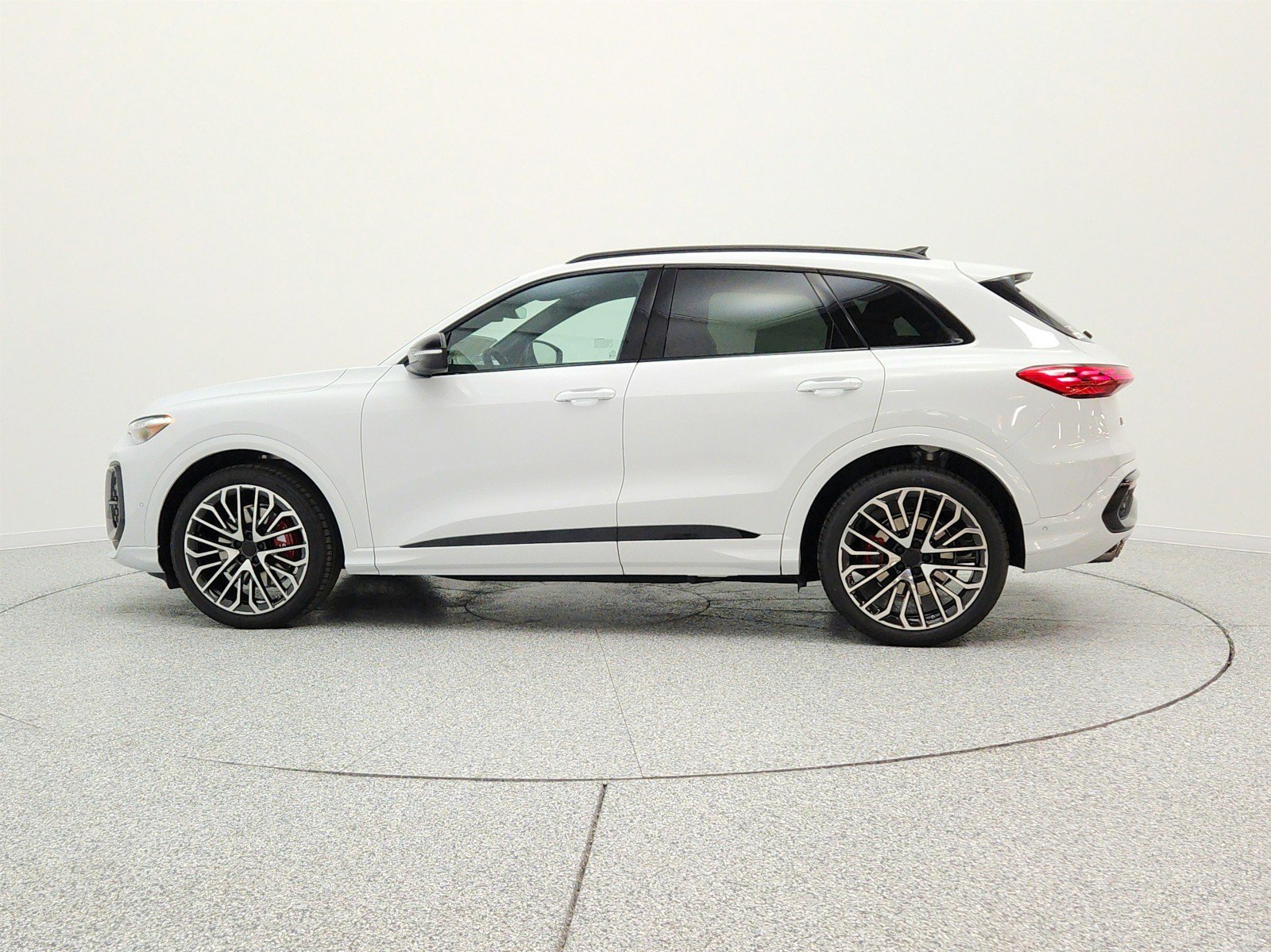 New 2026 Audi SQ5 Premium Plus AWD/4WD image 8
