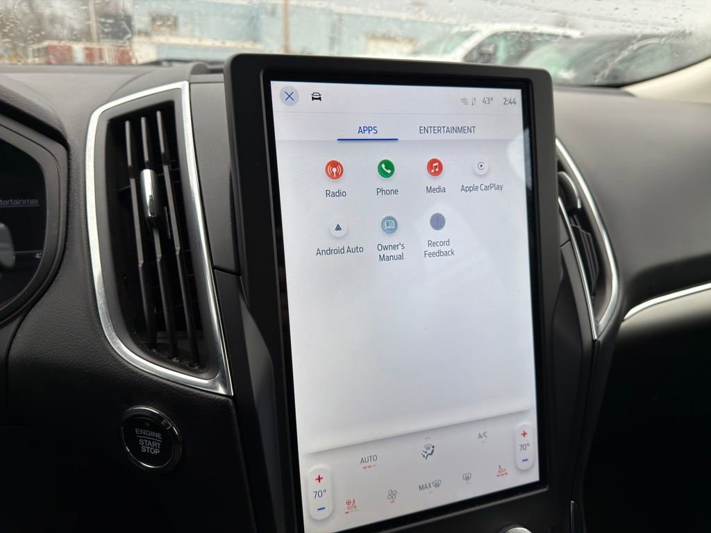 Used 2024 Ford Edge Titanium image 9