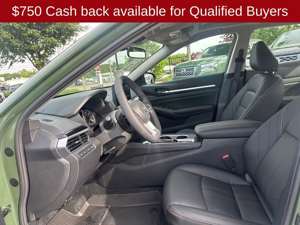 New 2026 Nissan Altima 2.5 SR w/ SR Premium Package FWD image 11