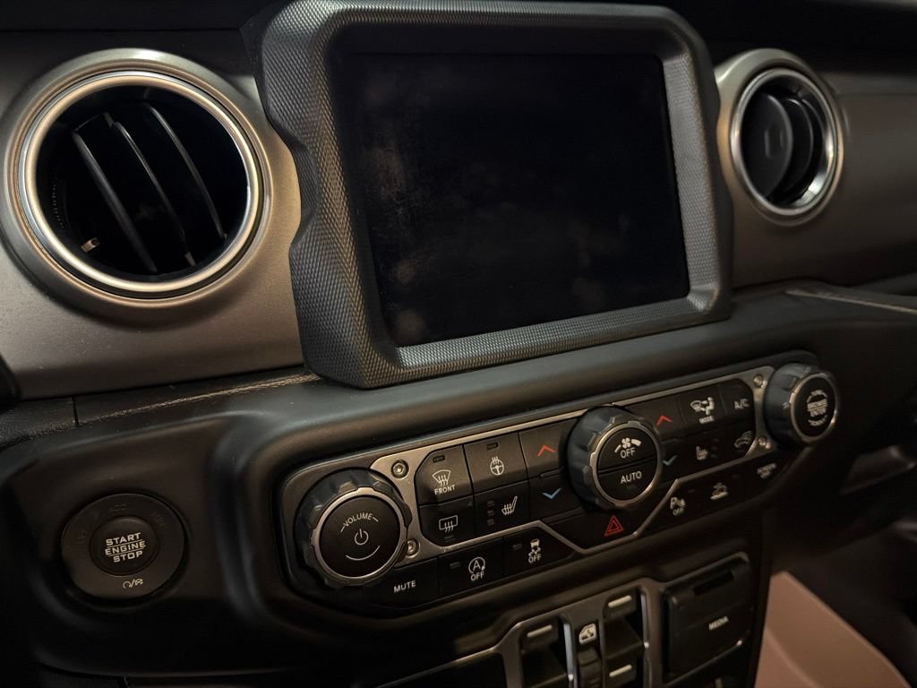 Used 2020 Jeep Gladiator Rubicon w/ Uconnect 4C Nav & Sound Group AWD/4WD image 30