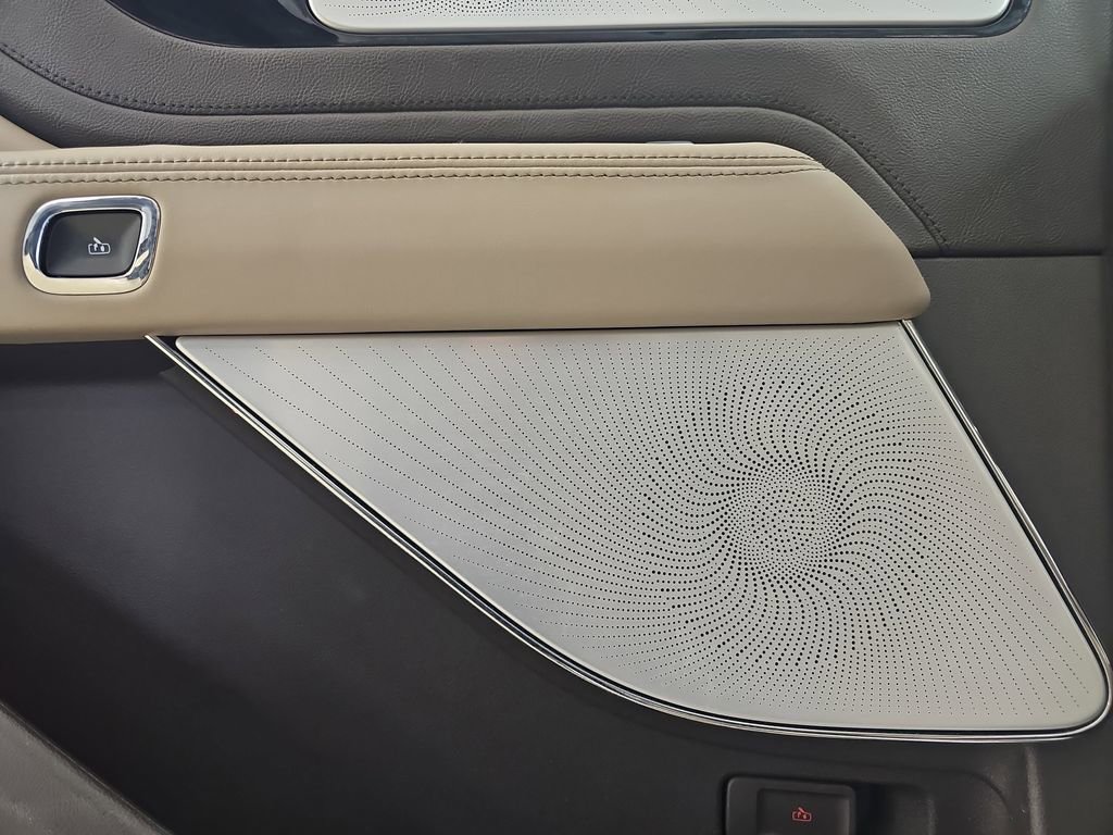 Used 2024 Lincoln Aviator Reserve w/ Equipment Group 201A image 36