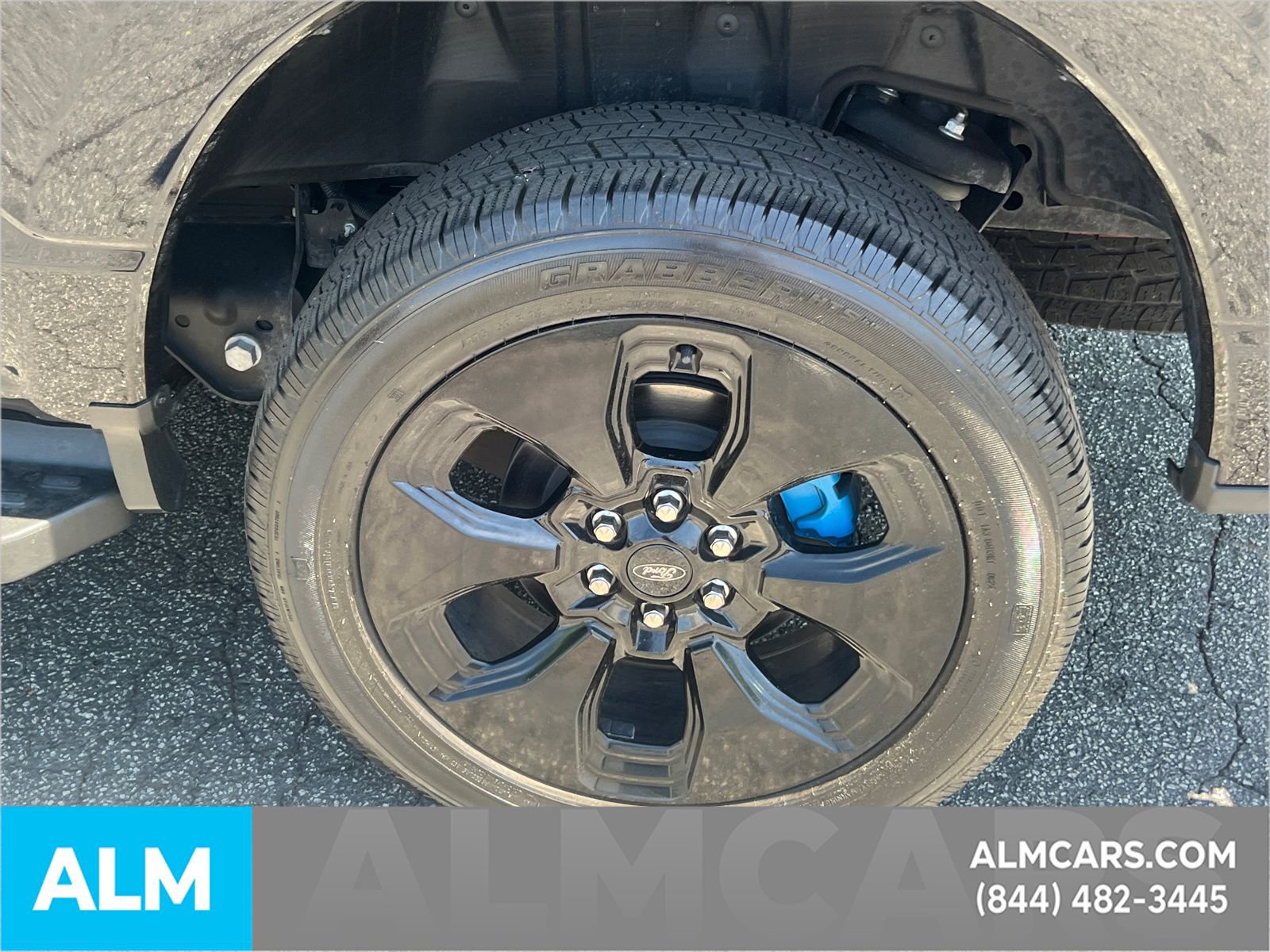 Used 2024 Ford F150 Lightning Platinum AWD/4WD image 22