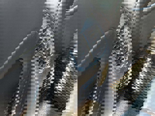 Used 2020 Jeep Cherokee Latitude Plus image 12