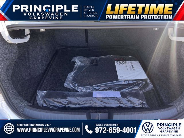New 2027 Volkswagen Jetta GLI Autobahn FWD image 25
