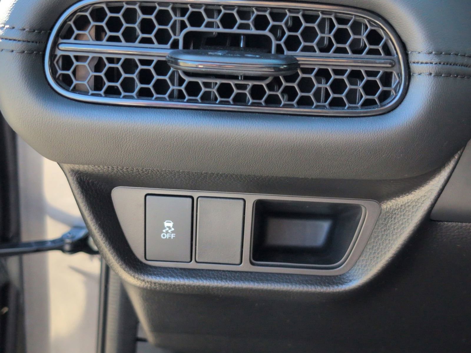 Used 2026 Honda HR-V LX image 16