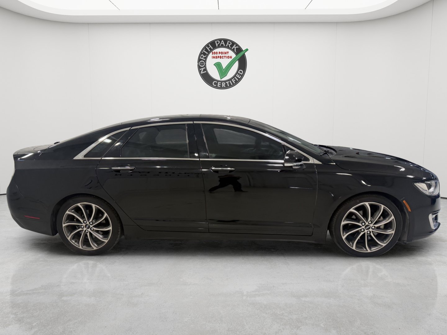 Used 2018 Lincoln MKZ Reserve w/ Magnetic Appearance Package AWD/4WD image 6