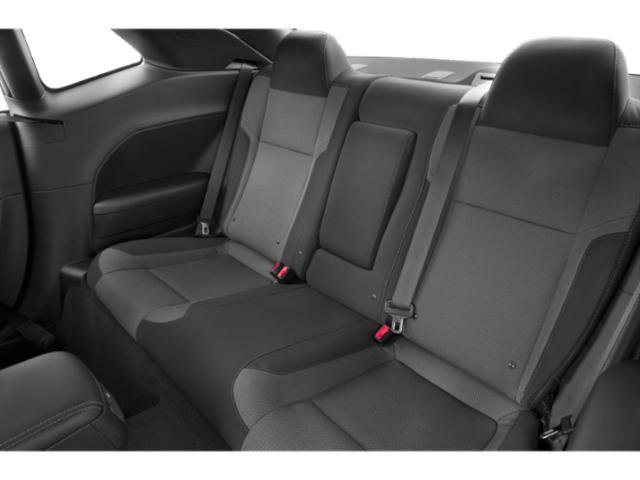 Used 2015 Dodge Challenger SXT RWD image 31