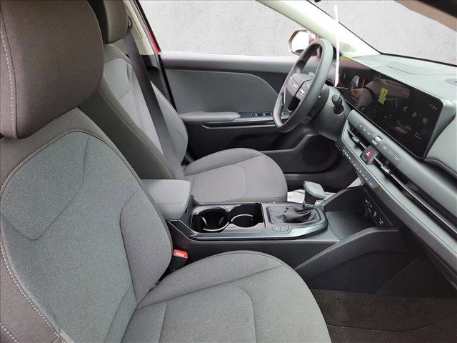 Used 2025 Kia K4 FWD image 12
